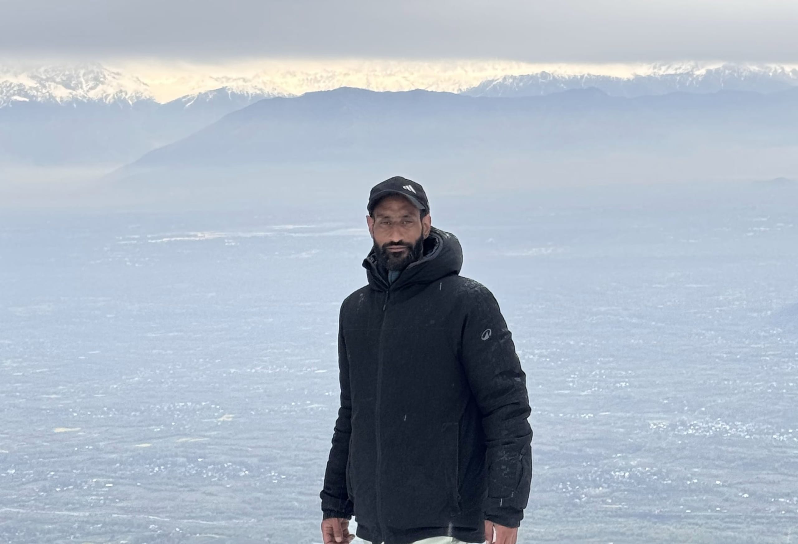 Syed Arif, Ski Instructor at Gulmarg Snowkings.